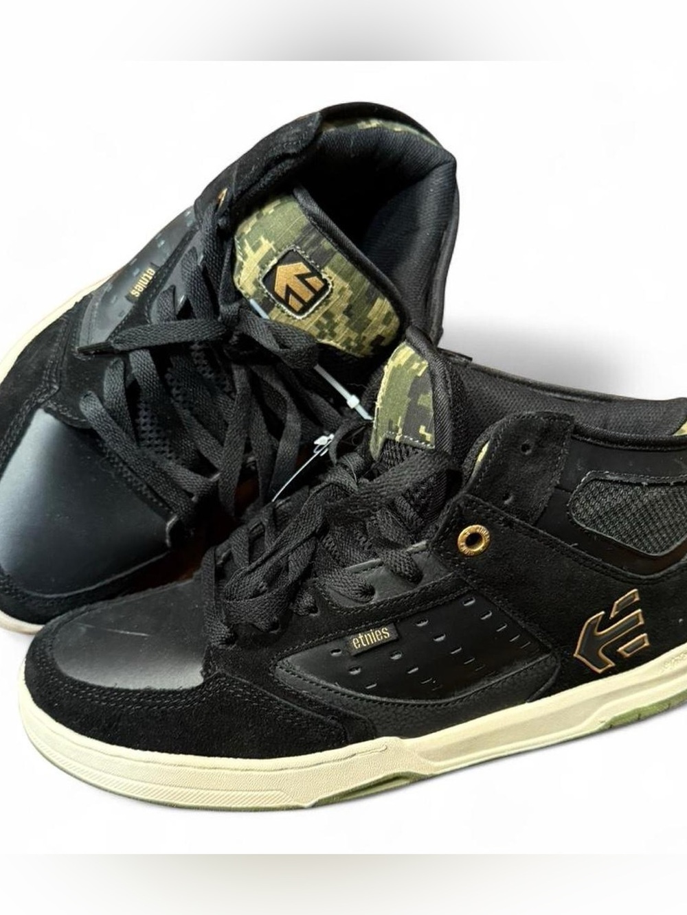 Y2K Etnies Deadstock Strap Chunky Skate Sneakers
